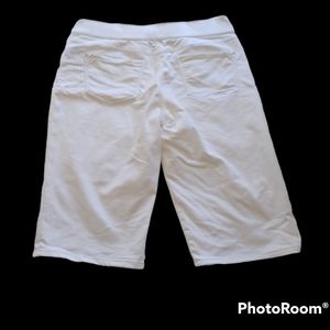 intro. love the fit Bermuda shorts